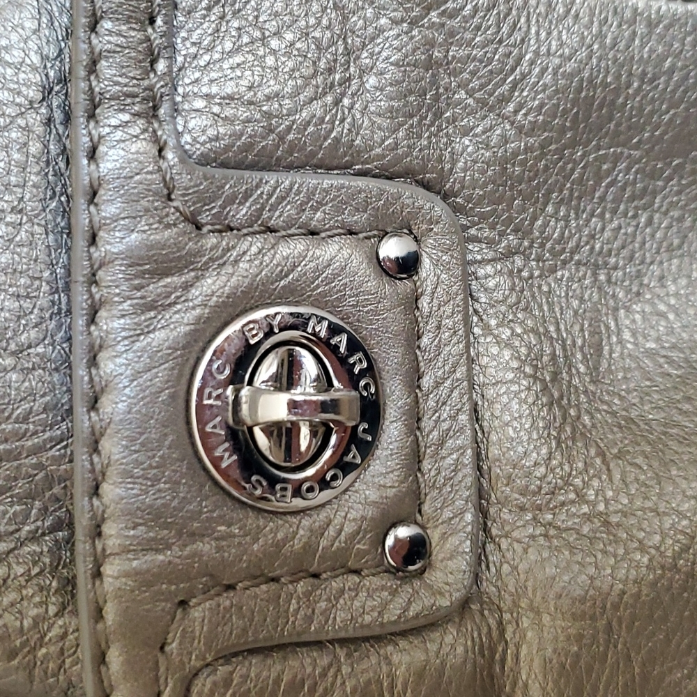 Marc by Marc Jacobs Handbag - Picture 7 of 9